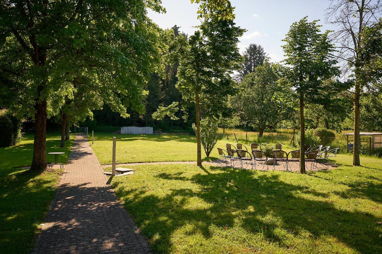Gaestehaus St Theresia Bodensee Eriskirch Exterior foto