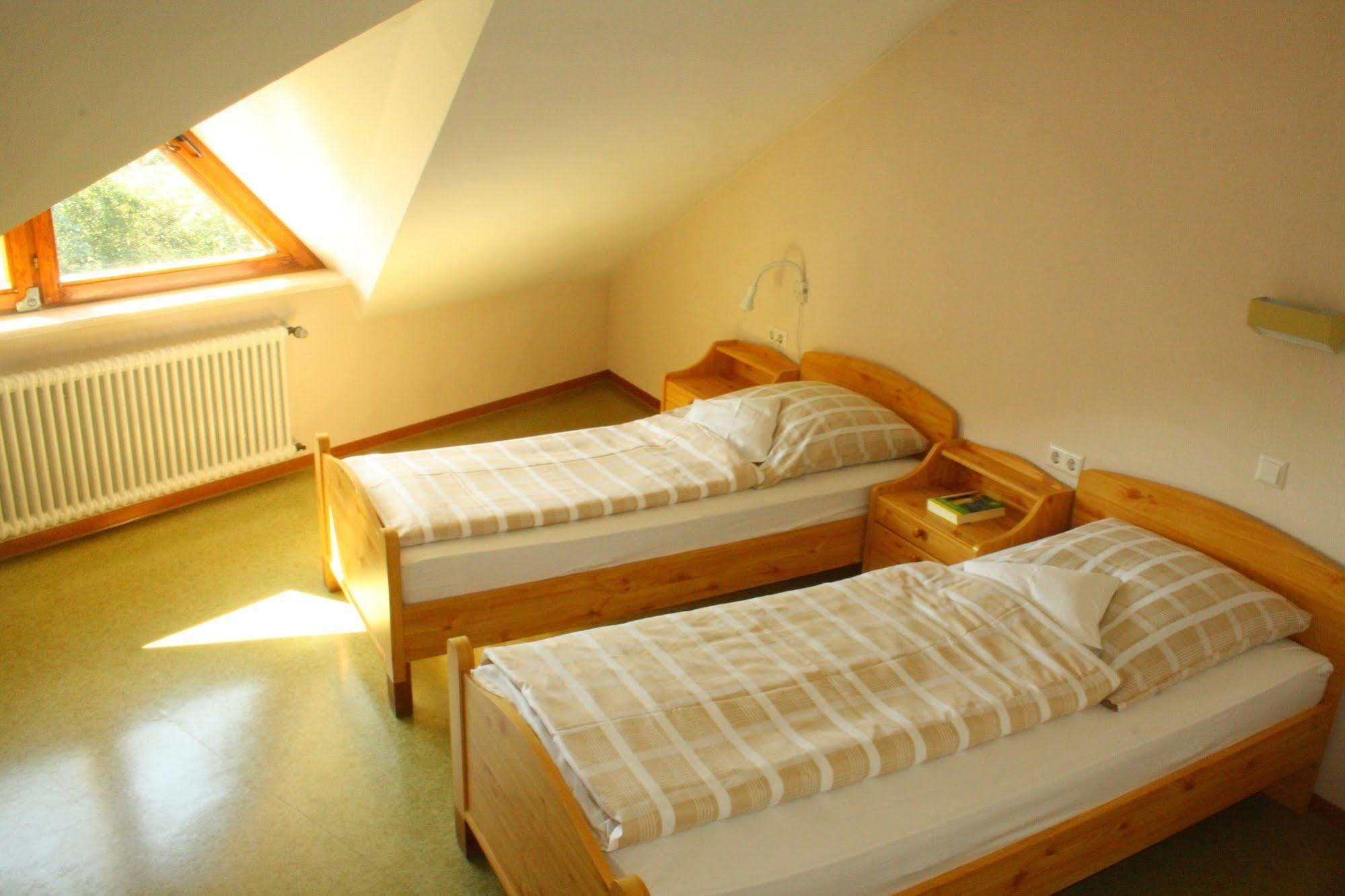 Gaestehaus St Theresia Bodensee Eriskirch Exterior foto