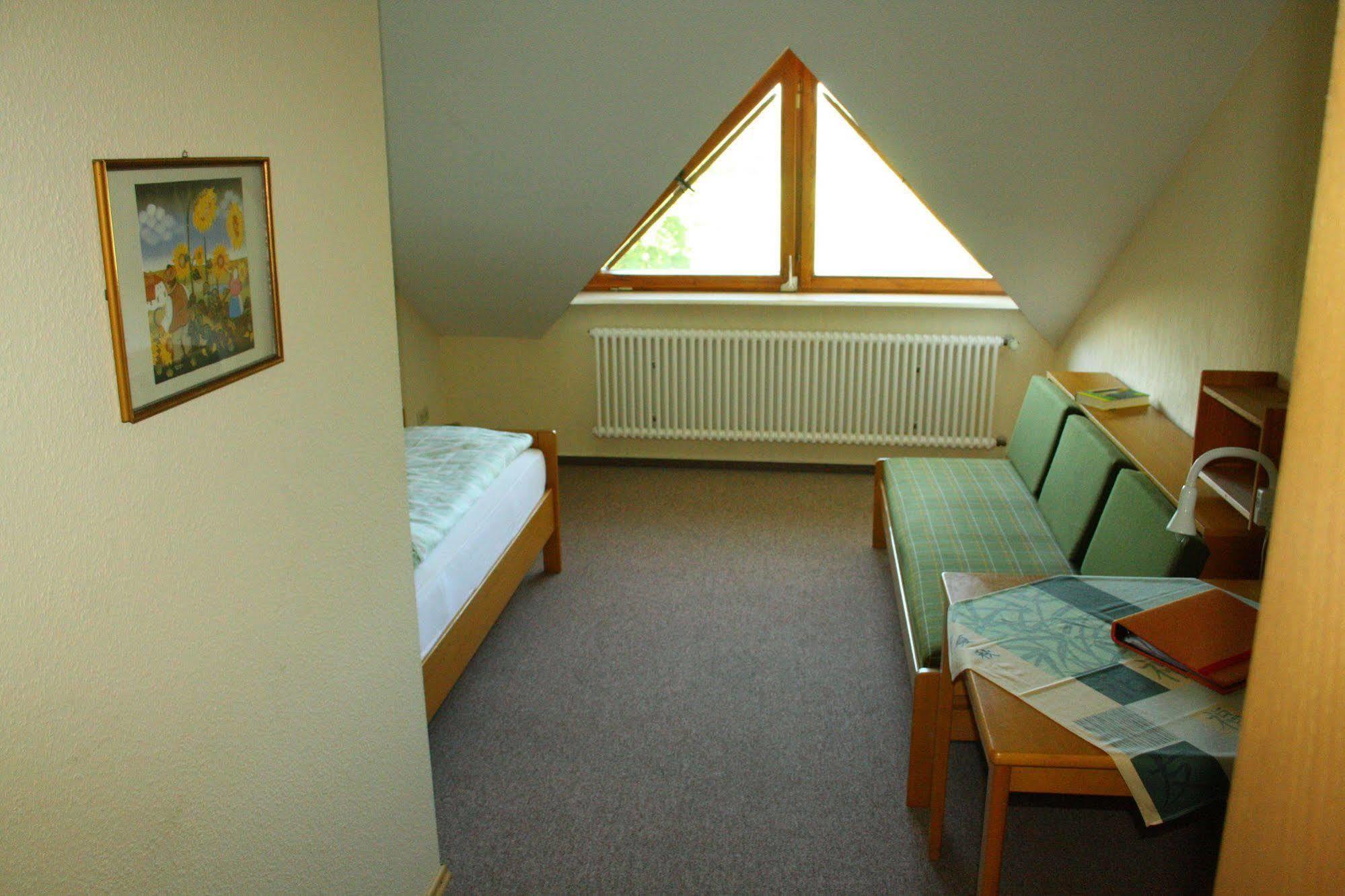 Gaestehaus St Theresia Bodensee Eriskirch Exterior foto